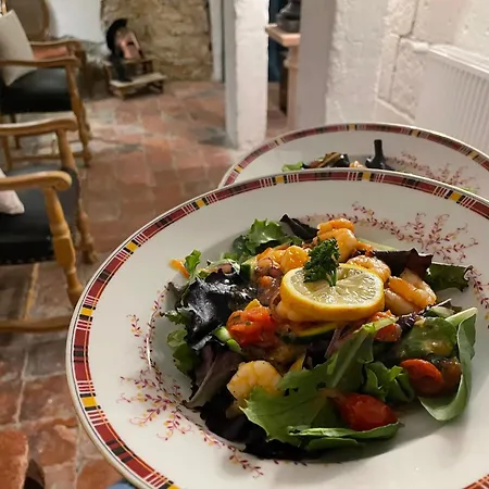 Chateau Bourgeoisie ***