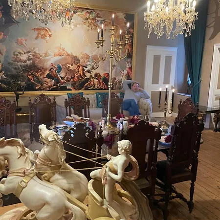 Chateau Bourgeoisie *** Laimont