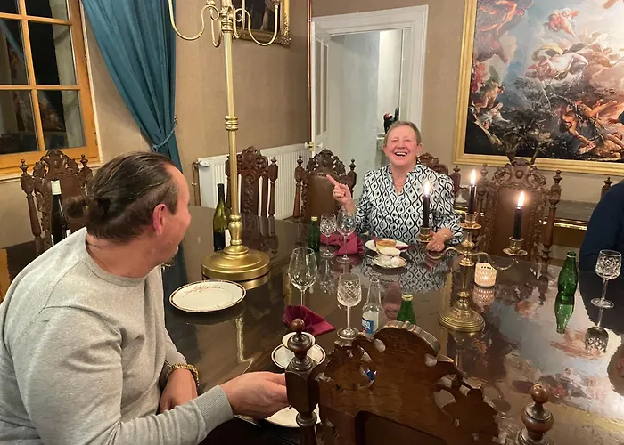 Chateau Bourgeoisie *** Couette-café Laimont