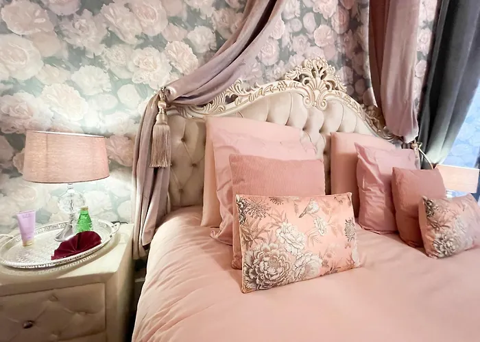 Chateau Bourgeoisie *** Couette-café