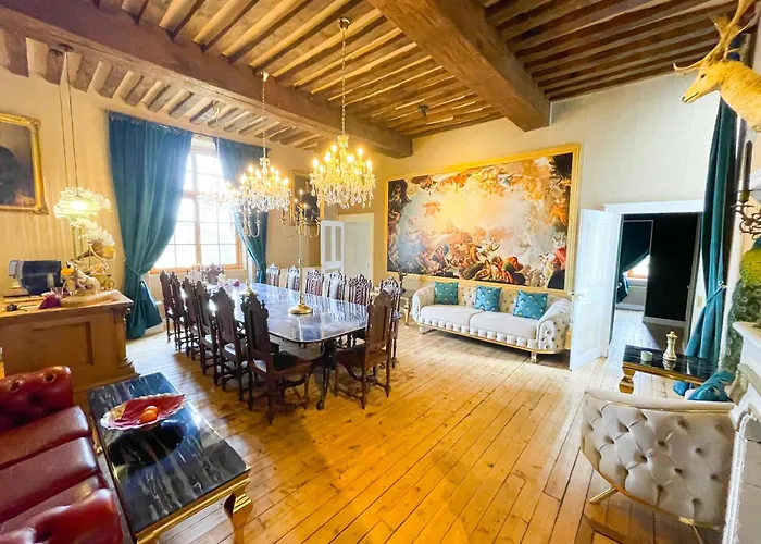 Chateau Bourgeoisie ***