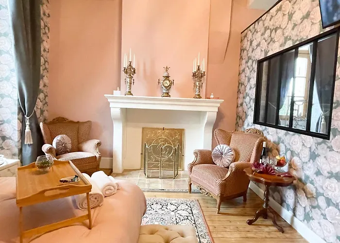 Chateau Bourgeoisie *** 3*