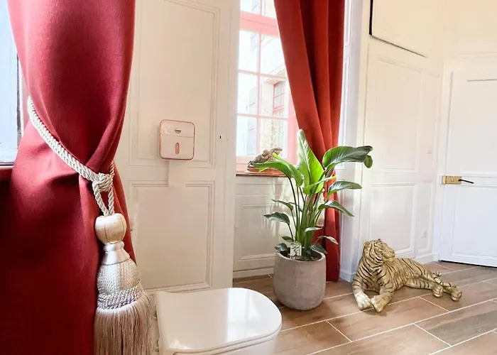 Couette-café Chateau Bourgeoisie ***