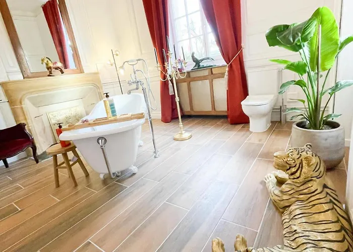 Chateau Bourgeoisie *** Couette-café 3*