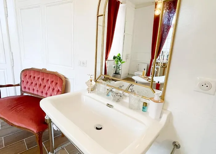 Couette-café Chateau Bourgeoisie *** 3*