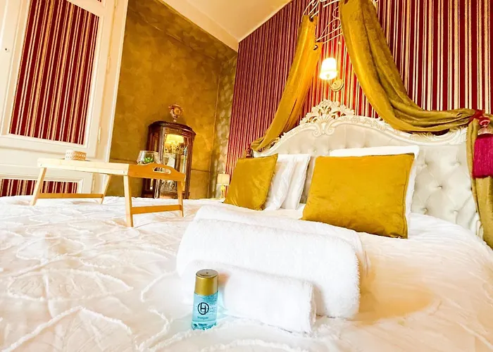 Chateau Bourgeoisie *** Couette-café Laimont