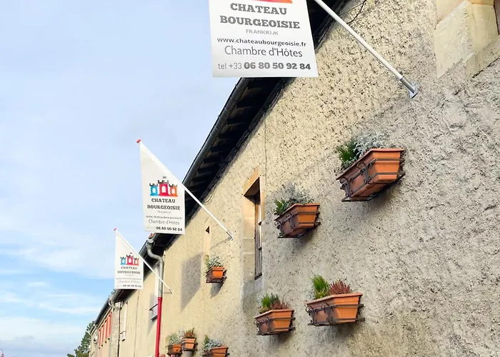 Chateau Bourgeoisie *** 3*